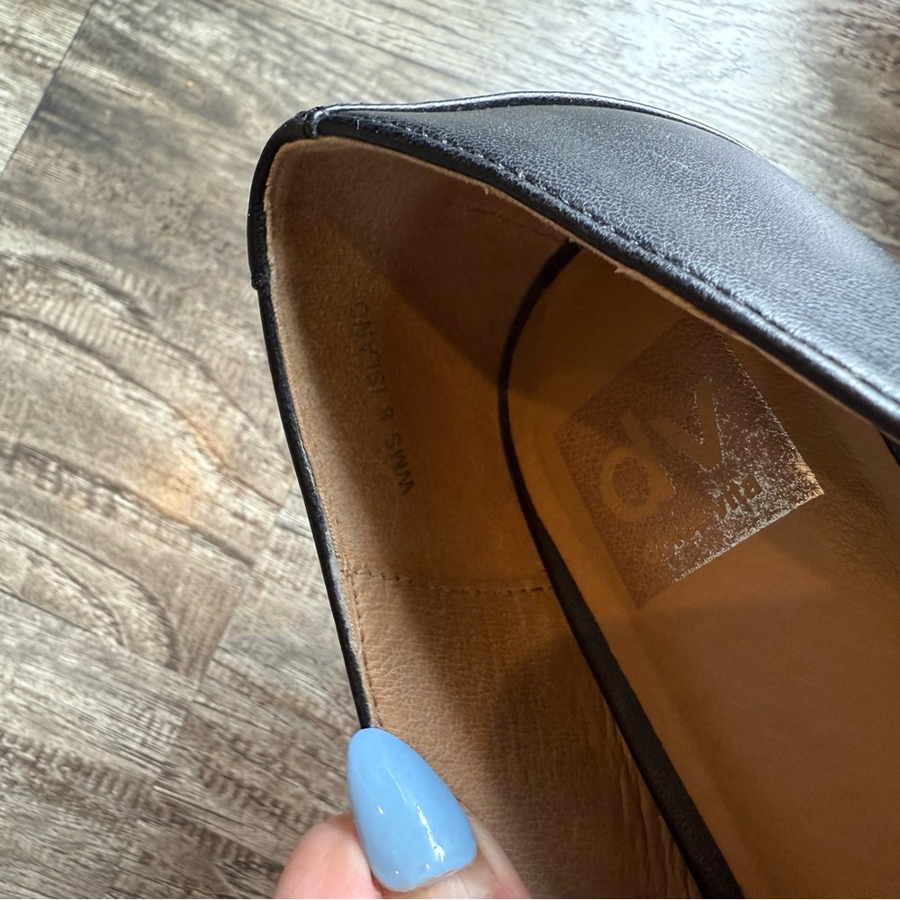 DV by Dolce Vita Black Pointed Toe Leather Flats - Picture 8 of 8